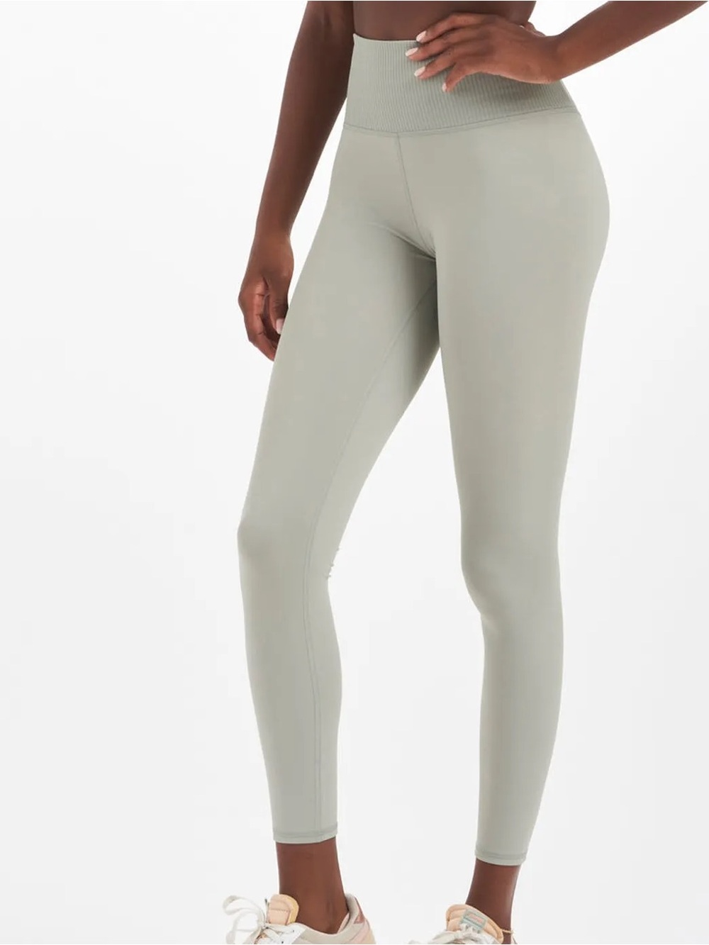 Vuori Studio High Rise Rib 7/8 Legging in Eucalyptus Green Size Medium